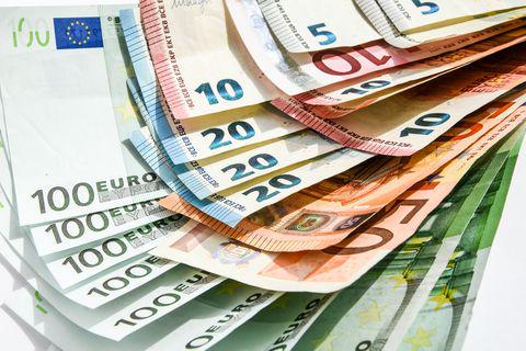 EURJPY mencari harga tertinggi 14 Januari 2021 - 22-01-2021