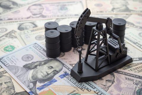 Adakah minyak akan jatuh menjadi $60 atau naik sehingga $100 pada 2022?