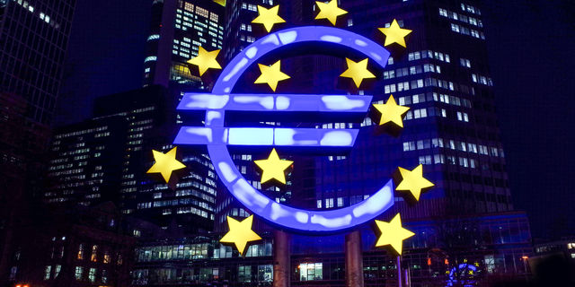 Euro Menantikan Indikator Keyakinan Pengguna