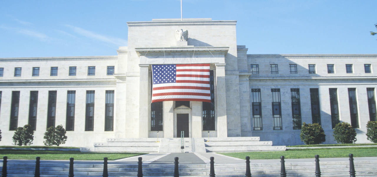 Komen Fed mungkin mendorong USD naik lebih tinggi
