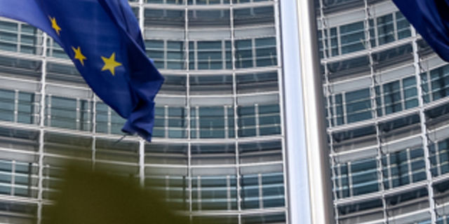 Adakah mesyuarat terakhir ECB dengan Mario Draghi kritikal untuk EUR?